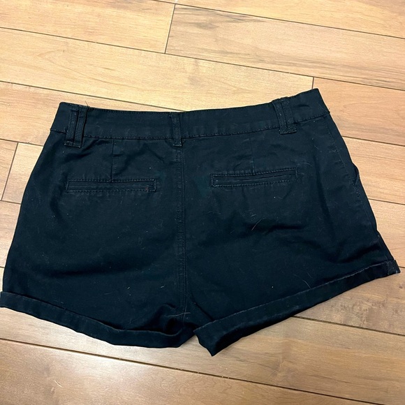 Short noir - Picture 2 of 2